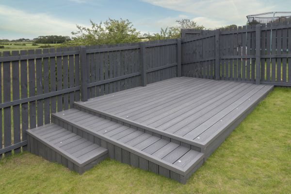 Vinyl Deck Construction in Glen Allen